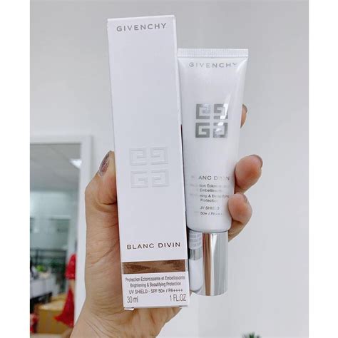 Givenchy Blanc Divin Brightening & Beautifying Protection UV 